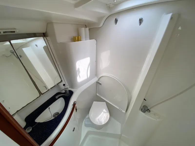 2003 Beneteau 473