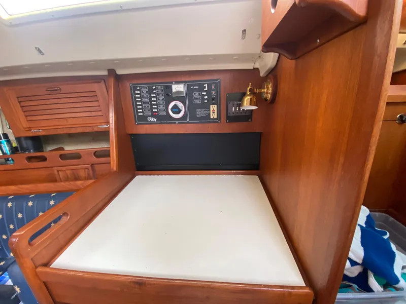 Nav Station to Starboard 1