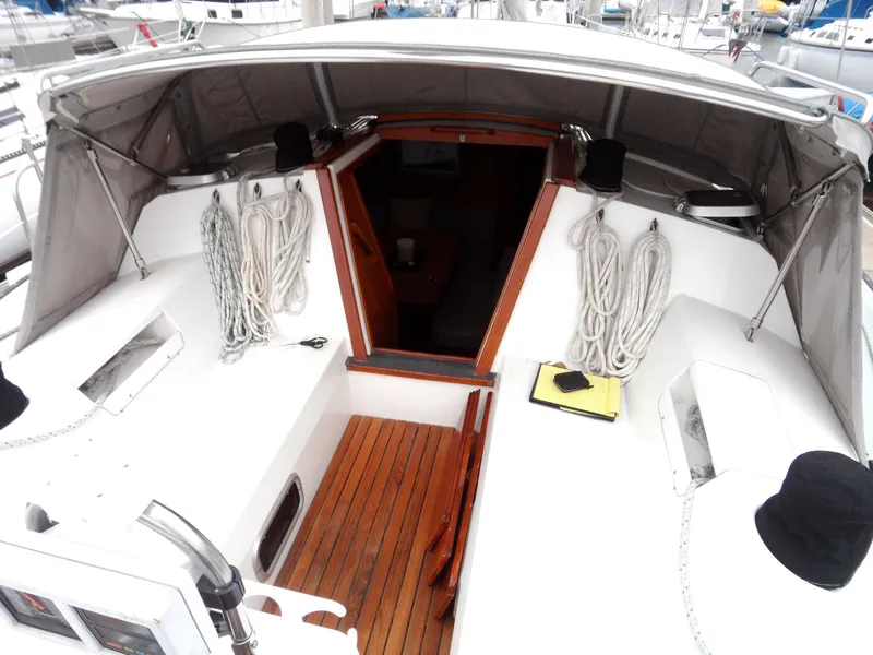 1990 Catalina 42 Three Stateroom