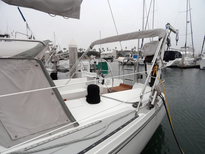 1990 Catalina 42 Three Stateroom