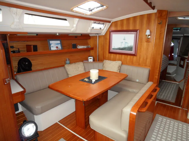 1990 Catalina 42 Three Stateroom