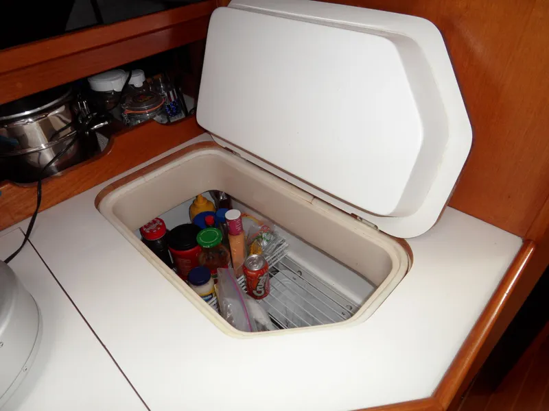 1990 Catalina 42 Three Stateroom