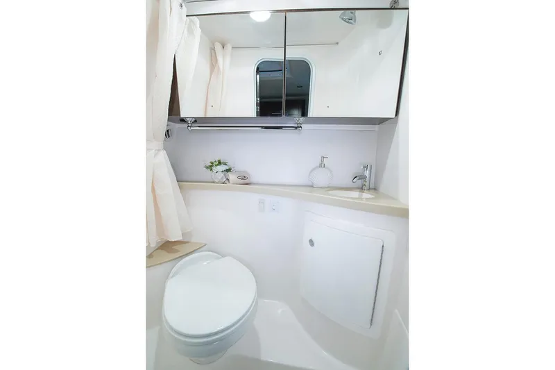 2018 Regal 28 Express