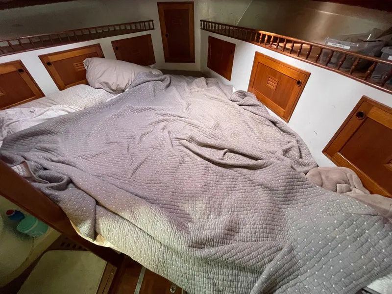 1978 Cheoy Lee 35 Trawler