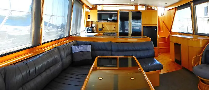 1995 Ocean Alexander Pilothouse