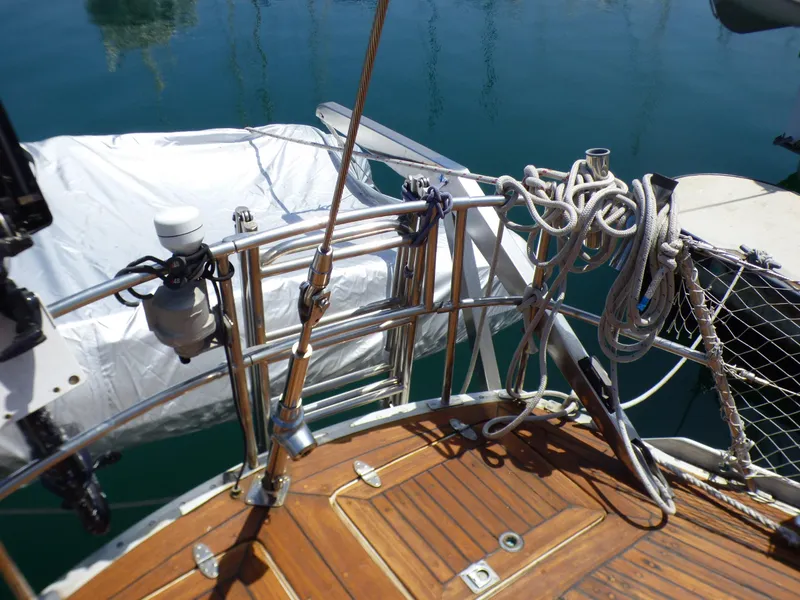 SS davit