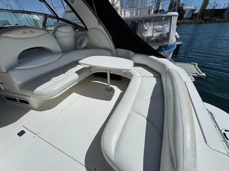 2001 Sea Ray 380 Sundancer