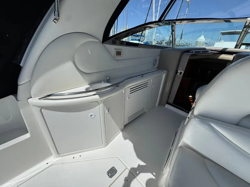 2001 Sea Ray 380 Sundancer