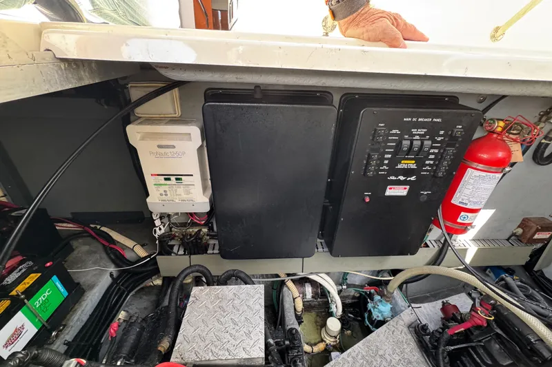 2001 Sea Ray 380 Sundancer