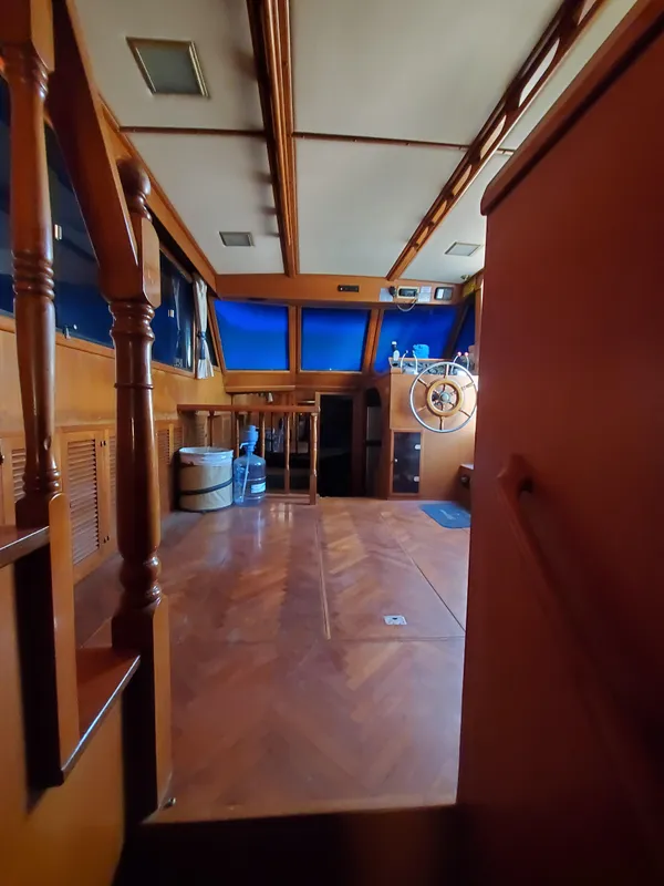 1987 Nova AFT CABIN MOTOR YACHT
