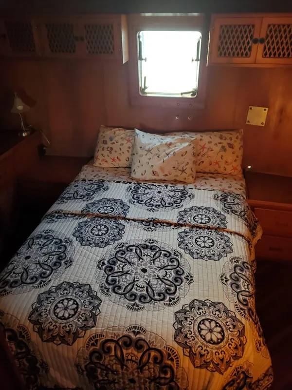 1987 Nova AFT CABIN MOTOR YACHT