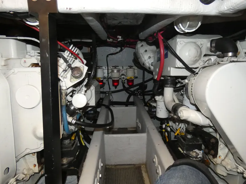 2003 Meridian 341 Sedan