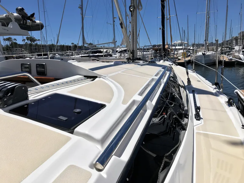 2016 Marlow-Hunter 37