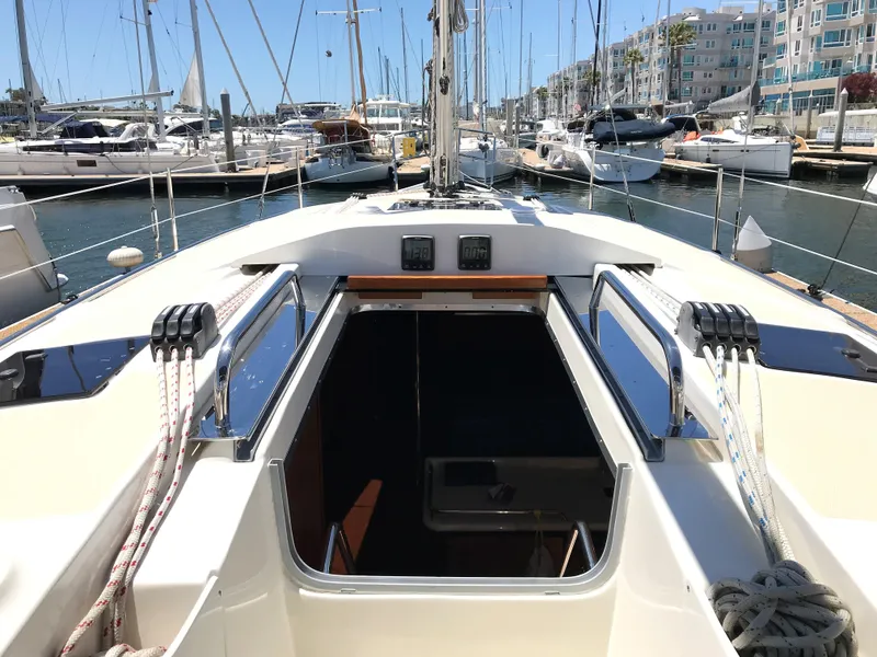 2016 Marlow-Hunter 37