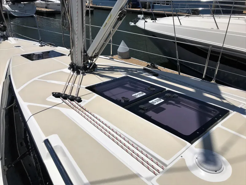2016 Marlow-Hunter 37
