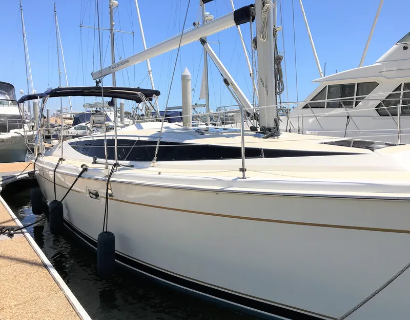 2016 Marlow-Hunter 37