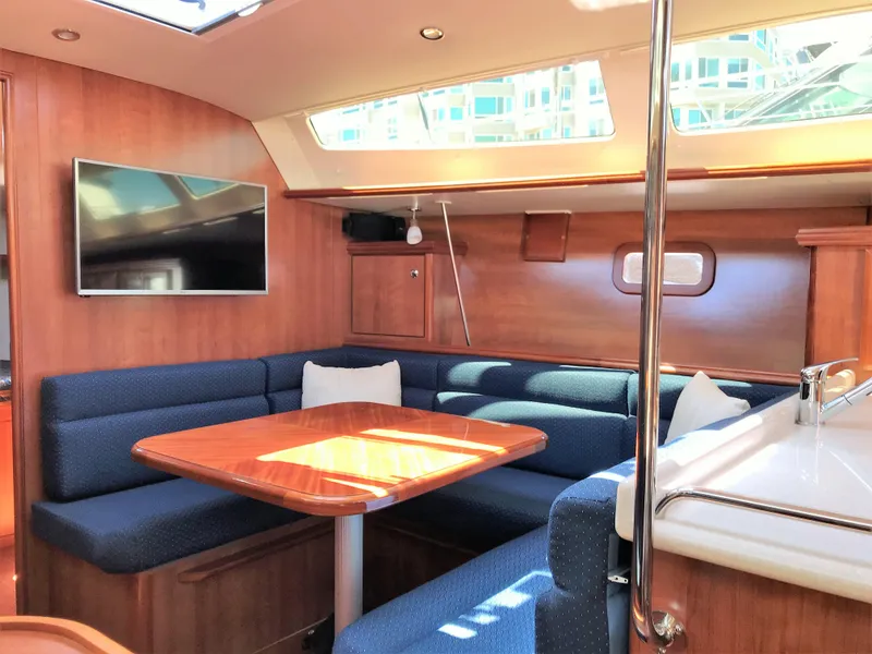 2016 Marlow-Hunter 37
