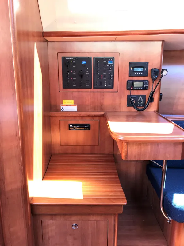 2016 Marlow-Hunter 37