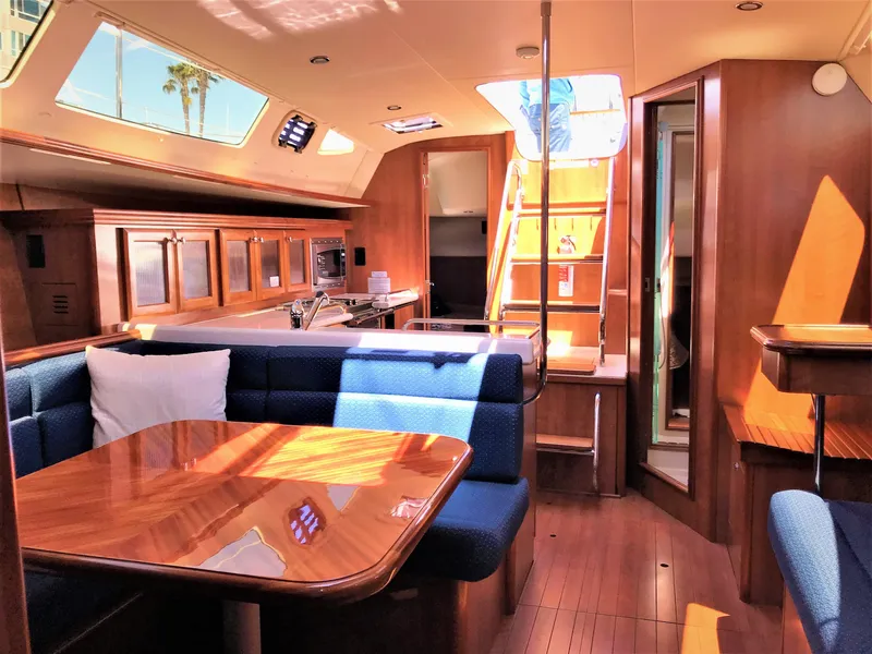 2016 Marlow-Hunter 37