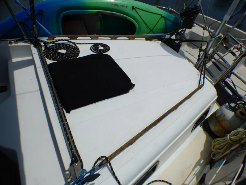 Aft Cabin Top