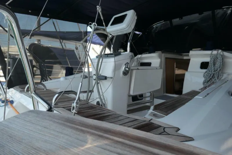 Cockpit 1