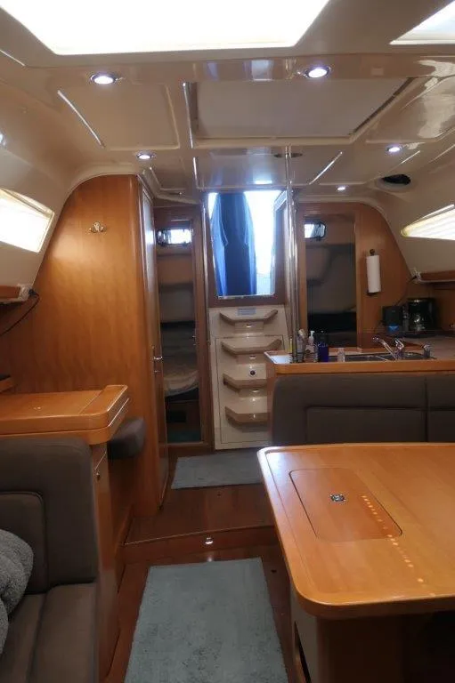 Salon Starboard