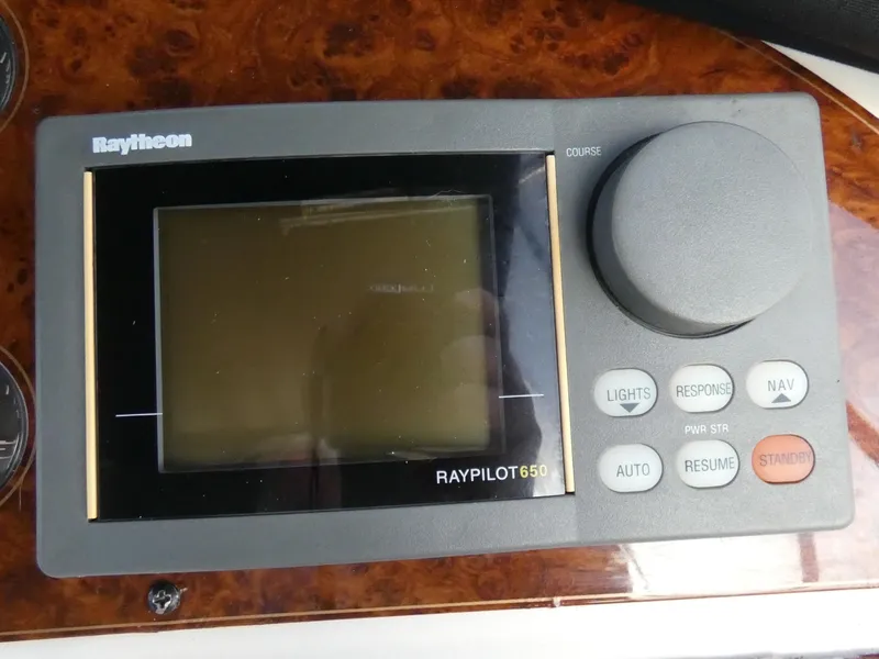 2000 Maxum 4600 SCB