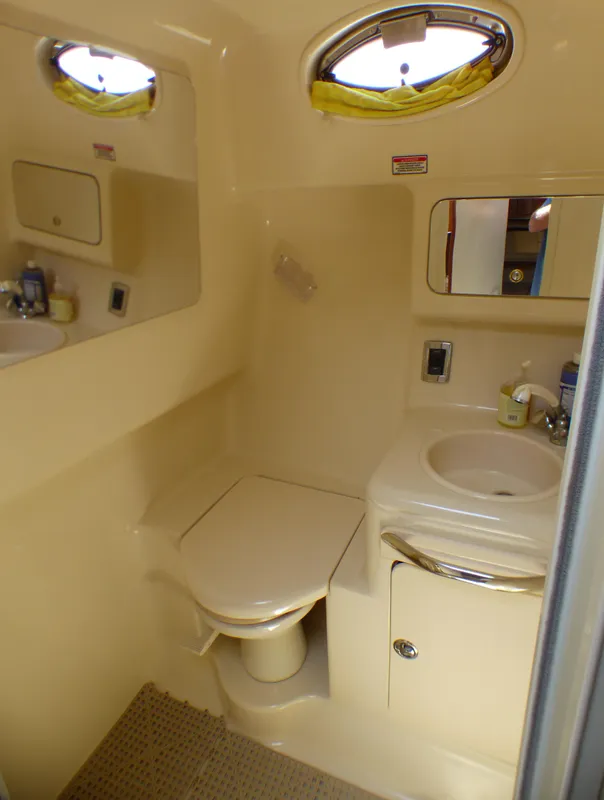 Head with Vacu Flush Toilet