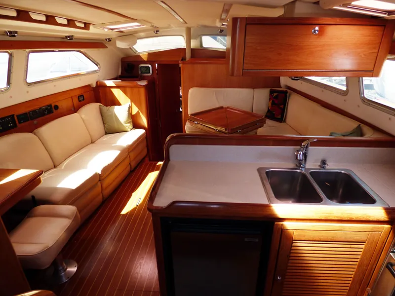 2006 Catalina Morgan 440