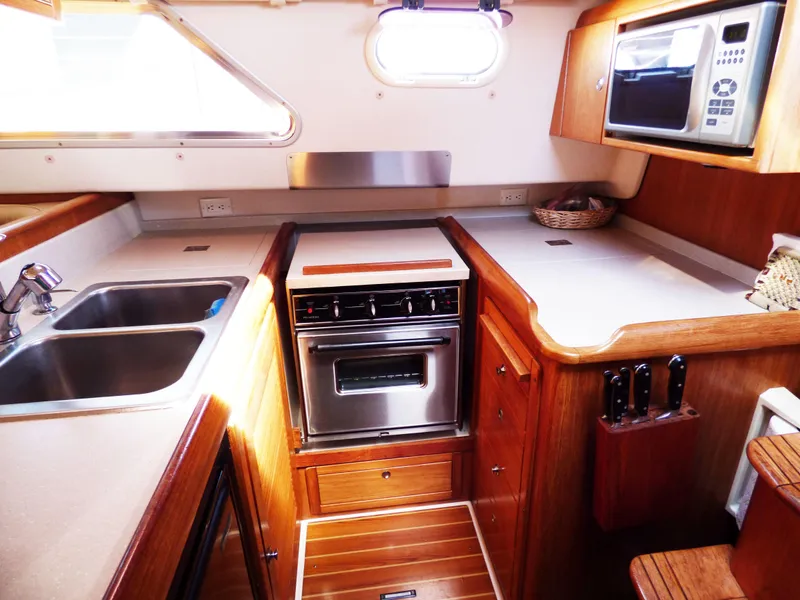 2006 Catalina Morgan 440
