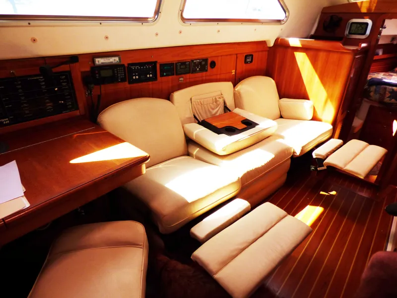 2006 Catalina Morgan 440