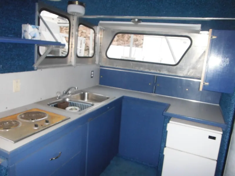 1994 Omni North Commercial Crabber
