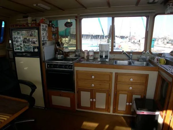 Large L-Shaped Galley
