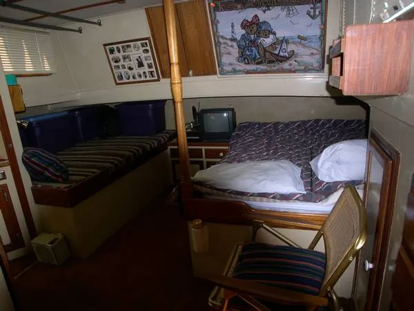 Aft Cabin with 2 Full Size Beds
