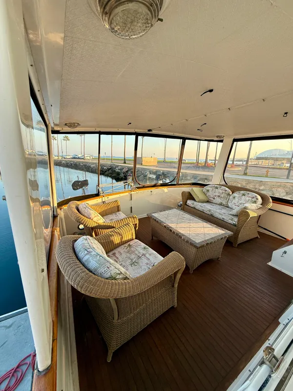 1984 Marine Trader 40 LaBelle by Bestway