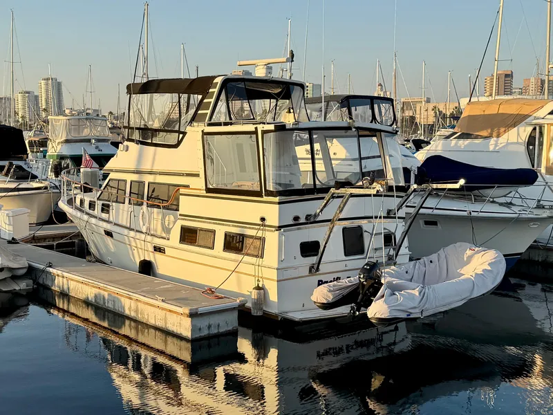 1984 Marine Trader 40 LaBelle by Bestway