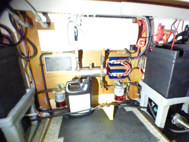 1984 Marine Trader 40 LaBelle by Bestway