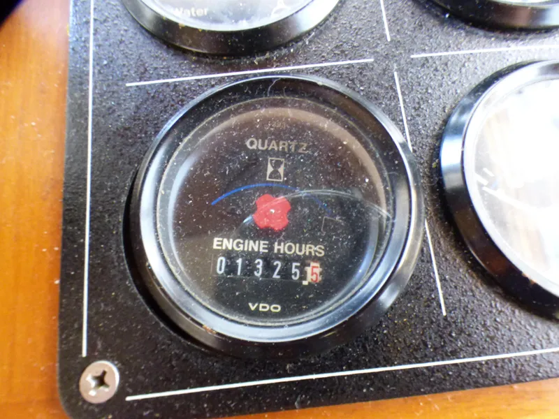1984 Marine Trader 40 LaBelle by Bestway