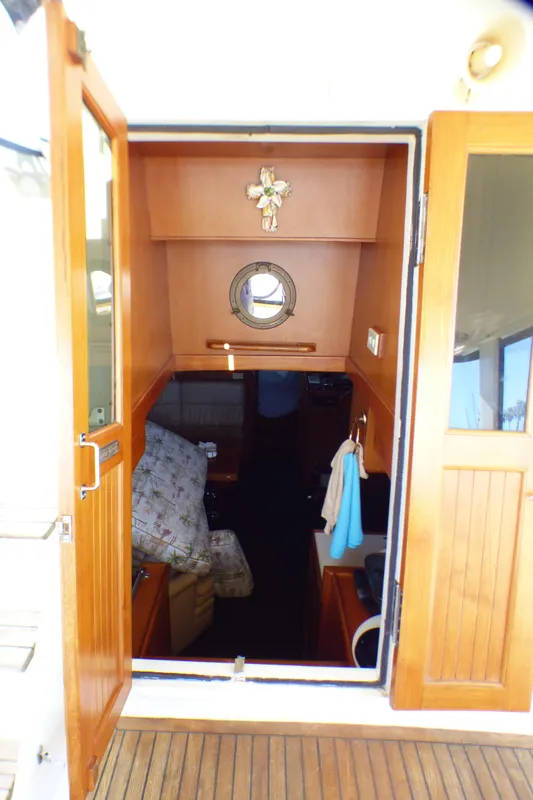 1984 Marine Trader 40 LaBelle by Bestway