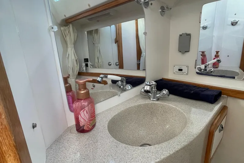 2008 Catalina 42 MkII
