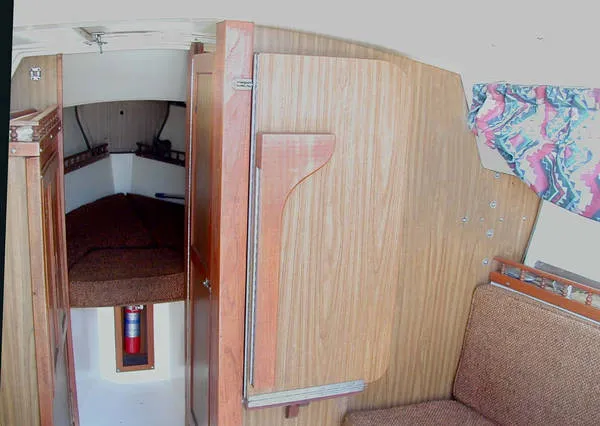 Main cabin/V-berth