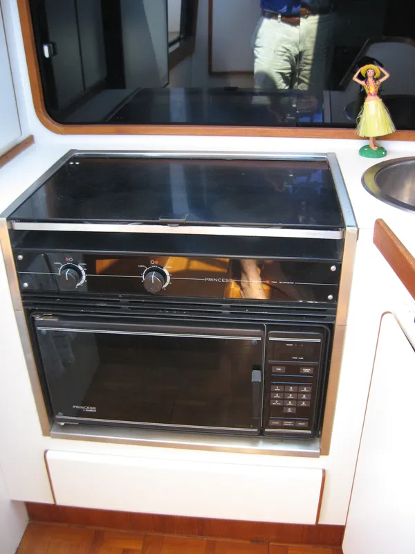 1989 Tiara Yachts 3300 Open