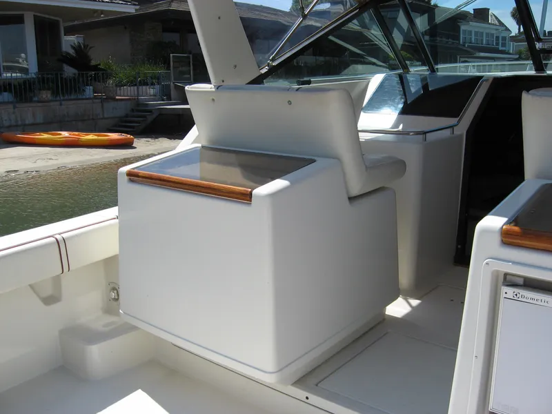 1989 Tiara Yachts 3300 Open