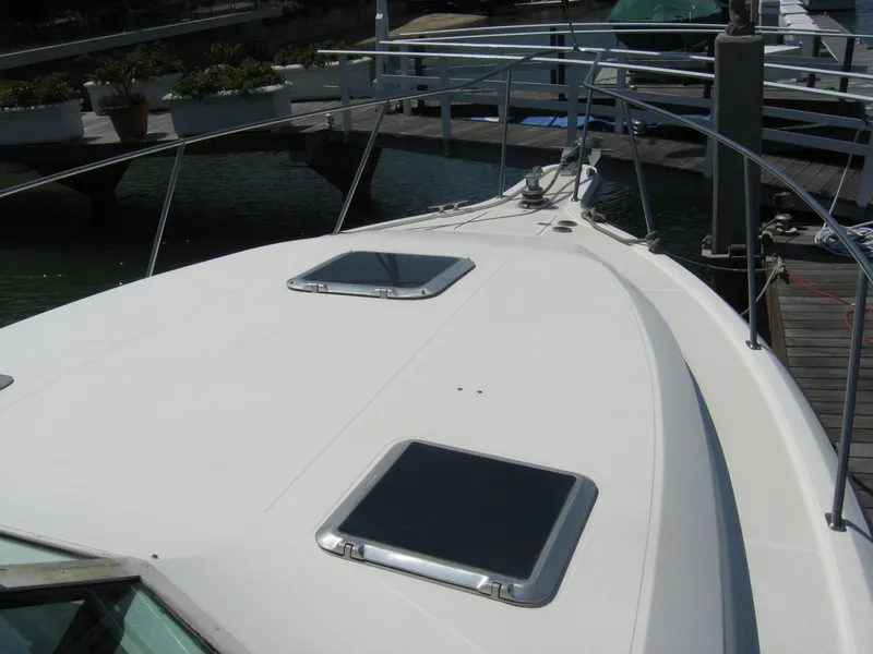 1989 Tiara Yachts 3300 Open