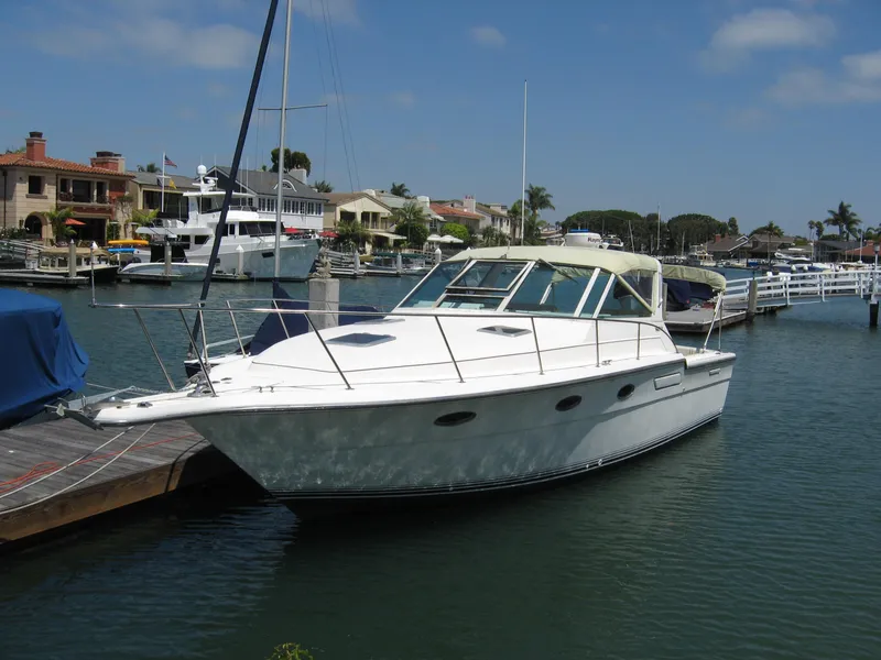 1989 Tiara Yachts 3300 Open
