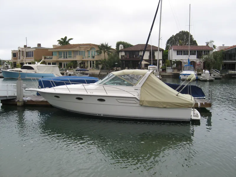 1989 Tiara Yachts 3300 Open
