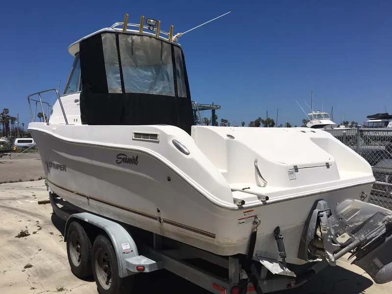 2007 Seaswirl Striper 2601 Walkaround I/O