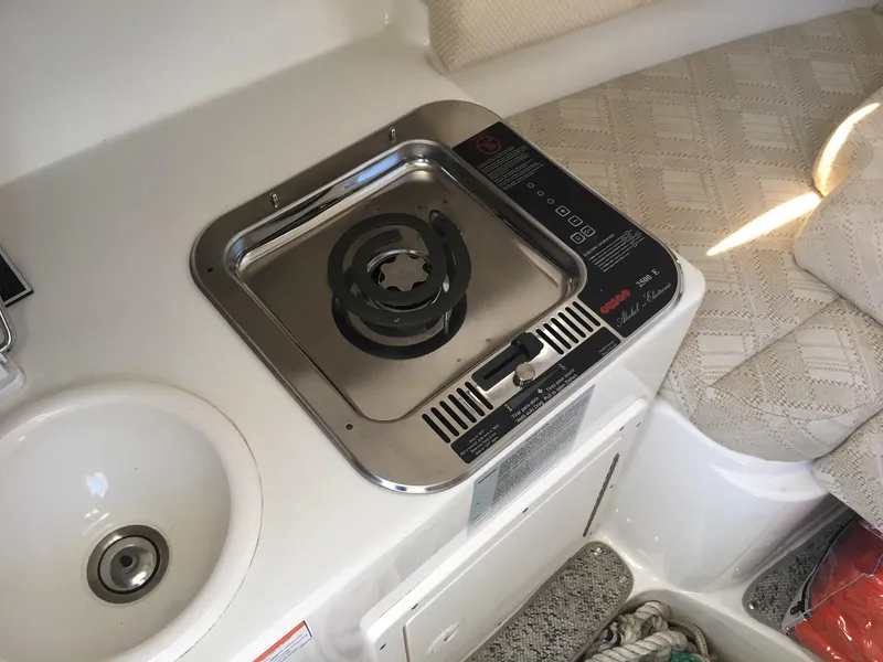 2007 Seaswirl Striper 2601 Walkaround I/O
