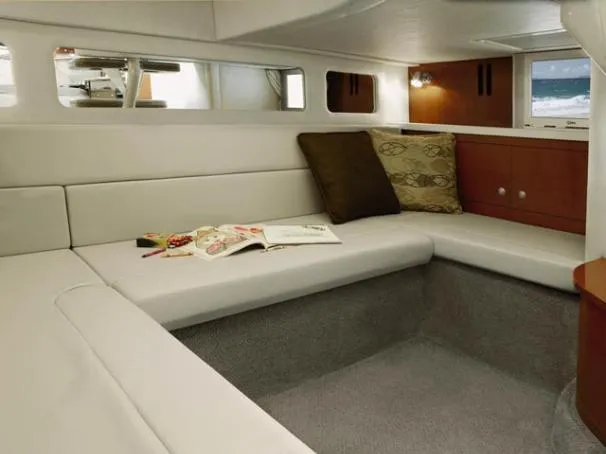 2009 Sea Ray Sundancer 330