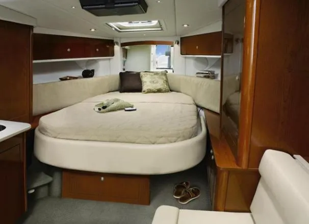2009 Sea Ray Sundancer 330
